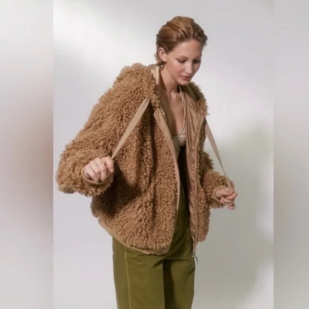 NEW Urban Outfitters Casey Oversized Sherpa Fur Hooded Zip-Up Teddy Jacket S